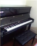 星海钢琴的音色和手感非常不错，孩子很喜欢